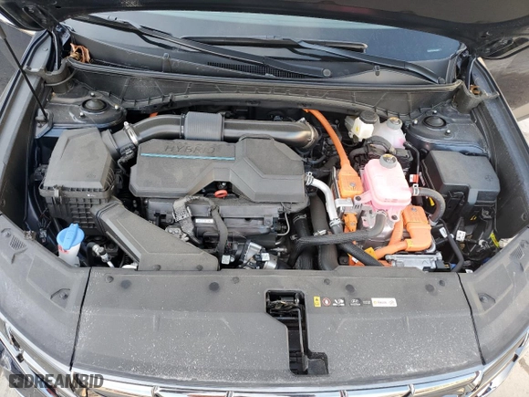 2024 Hyundai Tucson Hybrid Limited with VIN KM8JECD16RU178815, listed as a Copart auction lot 48139005 with 9,496 mi miles and Salvage Title. Bid and sale history available at carsss.com. Image 13.