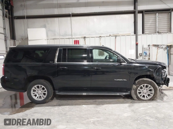 2018 GMC Yukon XL SLT with VIN 1GKS2GKC5JR346324, listed as a IAAI auction lot 41580164 with 123,640 mi miles. Bid and sale history available at carsss.com. Image 13.