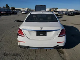 2018 Mercedes-Benz E-Class E 300 with VIN WDDZF4JB1JA367049, listed as a Copart auction lot 68071322 with 39,450 mi miles. Bid and sale history available at carsss.com. Image 6.
