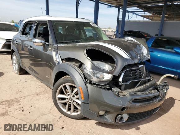 2012 MINI Countryman S z VIN WMWZC5C52CWL55608, wystawiony jako Copart lot #56424275 z przebiegiem 126 669 mil mil oraz Szkoda całkowita • Salvage title. Historia ofert i sprzedaży dostępna na DreamBid. Obrazek 4.
