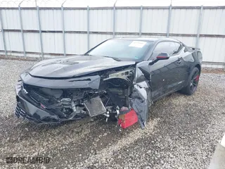 2022 Chevrolet Camaro 1SS with VIN 1G1FF1R75N0116485, listed as a IAAI auction lot 41920161 with 33,440 mi miles. Bid and sale history available at carsss.com. Image 2.