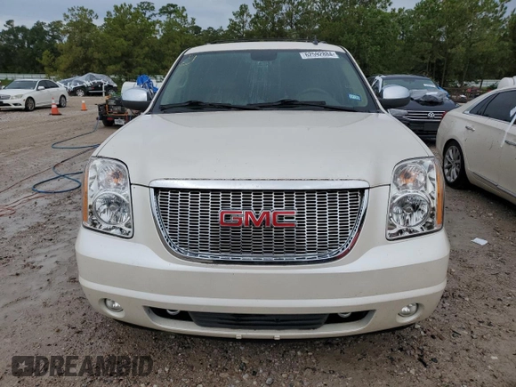 2011 GMC Yukon SLT with VIN 1GKS1CE0XBR401817, listed as a Copart auction lot 62592884 with 118,511 mi miles and Non Repairable. Bid and sale history available at carsss.com. Image 5.