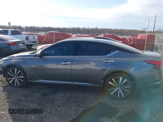 2019 Nissan Altima 2.5 Platinum with VIN 1N4BL4FW1KC174475, listed as a IAAI auction lot 41231692 with 93,048 mi miles. Bid and sale history available at carsss.com. Image 15.