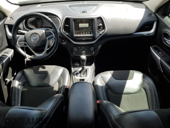 2018 Jeep Cherokee Latitude Plus с VIN 1C4PJMLX5JD555712, выставлен на аукционе Copart как лот 54426415 с пробегом 83 131 миль миль и Списание • Salvage title. История ставок и продаж доступна на DreamBid. Изображение 8.