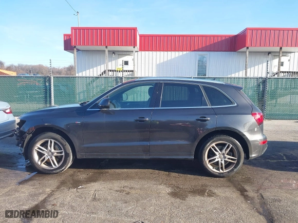 2016 Audi Q5 Premium Plus with VIN WA1D7AFPXGA042617, listed as a IAAI auction lot 41077195 with 161,239 mi miles. Bid and sale history available at carsss.com. Image 15.