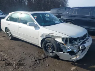 2002 Toyota Avalon XL with VIN 4T1BF28B82U233060, listed as a IAAI auction lot 41640193 with 224,429 mi miles. Bid and sale history available at carsss.com. Image 1.