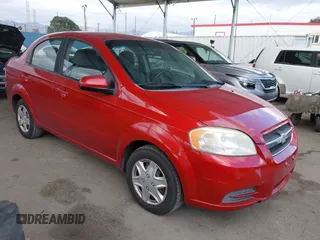 2011 Chevrolet Aveo 1LT z VIN KL1TD5DE7BB127119, wystawiony jako IAAI lot #42064978 z przebiegiem 123 550 mil mil oraz . Historia ofert i sprzedaży dostępna na DreamBid. Obrazek 1.