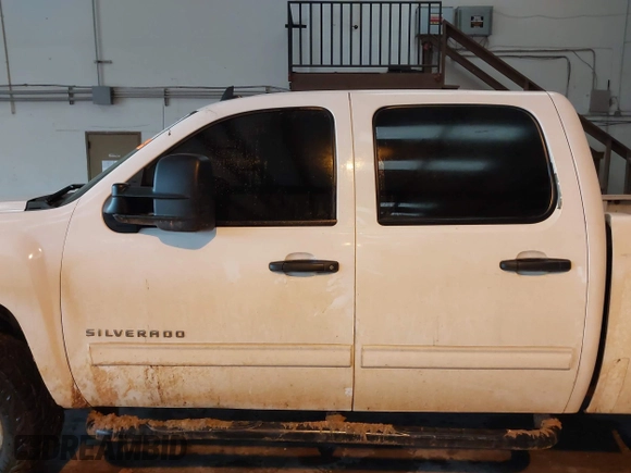 2011 Chevrolet Silverado 1500 LT with VIN 3GCPKSE34BG310982, listed as a IAAI auction lot 41053374 with 278,024 mi miles. Bid and sale history available at carsss.com. Image 14.