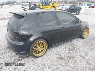 2010 Volkswagen GTI z VIN WVWEV7AJ9AW171447, wystawiony jako IAAI lot #41819084 z przebiegiem 142 270 mil mil oraz . Historia ofert i sprzedaży dostępna na DreamBid. Obrazek 4.