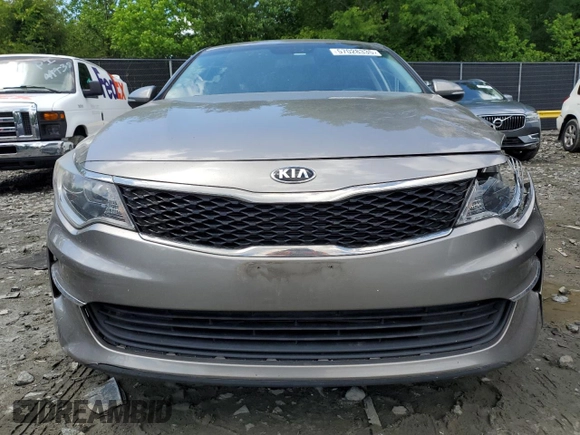 2018 Kia Optima LX z VIN 5XXGT4L36JG263158, wystawiony jako Copart lot #57028335 z przebiegiem 43 050 mil mil oraz Szkoda całkowita • Salvage title. Historia ofert i sprzedaży dostępna na DreamBid. Obrazek 5.