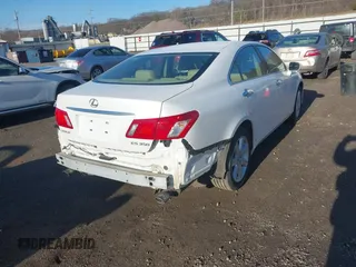 2009 Lexus ES 350 with VIN JTHBJ46G592308458, listed as a IAAI auction lot 41857896 with 209,754 mi miles. Bid and sale history available at carsss.com. Image 4.