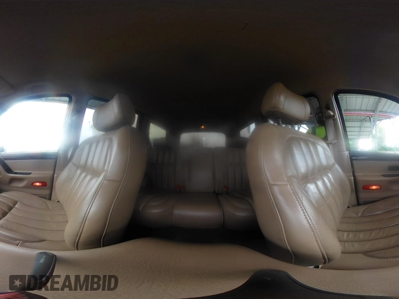 2000 Jeep Grand Cherokee Limited with VIN 1J4GW58S9YC347699, listed as a IAAI auction lot 42545373 with 118,566 mi miles and . Bid and sale history available at DreamBid. Image 19.