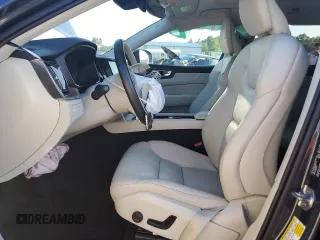 2022 Volvo XC60 Momentum with VIN YV4L12RKXN1970866, listed as a Copart auction lot 63609075 with 39,189 mi miles and Salvage title. Bid and sale history available at DreamBid. Image 7.