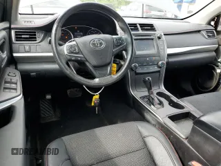 2017 Toyota Camry XLE z VIN 4T1BF1FK0HU426986, wystawiony jako Copart lot #56294715 z przebiegiem 86 159 mil mil oraz Szkoda całkowita • Salvage title. Historia ofert i sprzedaży dostępna na DreamBid. Obrazek 8.