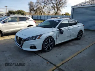 2019 Nissan Altima 2.5 Platinum with VIN 1N4BL4FVXKC110510, listed as a Copart auction lot 85307494 with 105,815 mi miles and Salvage Title. Bid and sale history available at carsss.com. Image 1.