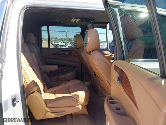 2017 Cadillac Escalade ESV Platinum with VIN 1GYS4KKJXHR141271, listed as a IAAI auction lot 41707263 with NaN miles. Bid and sale history available at carsss.com. Image 8.