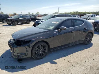 2021 Mazda Mazda3 Hatchback 2.5 Turbo with VIN JM1BPBJY2M1400582, listed as a Copart auction lot 69813594 with 32,443 mi miles and Salvage Title. Bid and sale history available at carsss.com. Image 1.