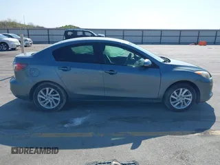 2012 Mazda 3 i Touring z VIN JM1BL1V73C1695634, wystawiony jako IAAI lot #42223477 z przebiegiem 138 302 mil mil oraz . Historia ofert i sprzedaży dostępna na DreamBid. Obrazek 13.
