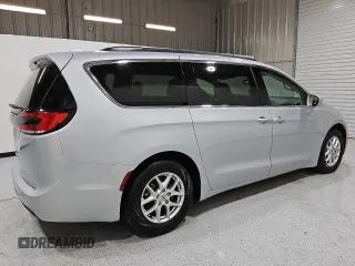 2022 Chrysler Pacifica Touring L z VIN 2C4RC1BG0NR167373, wystawiony jako Copart lot #56071675 z przebiegiem 60 107 mil mil oraz Czysty tytuł • Clean title. Historia ofert i sprzedaży dostępna na DreamBid. Obrazek 3.