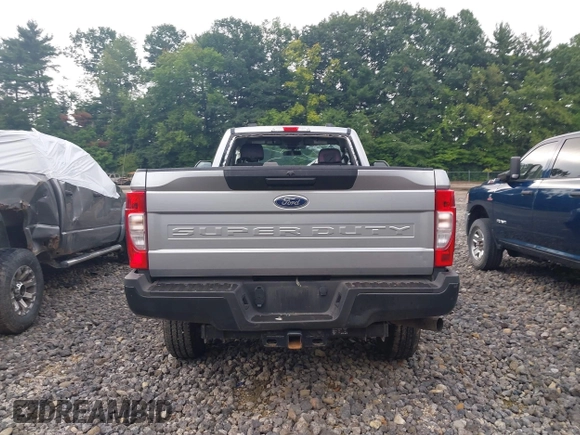 2022 Ford F-250 XL z VIN 1FTBF2B62NEF21705, wystawiony jako IAAI lot #39947332 z przebiegiem 61 110 mil mil oraz . Historia ofert i sprzedaży dostępna na DreamBid. Obrazek 17.