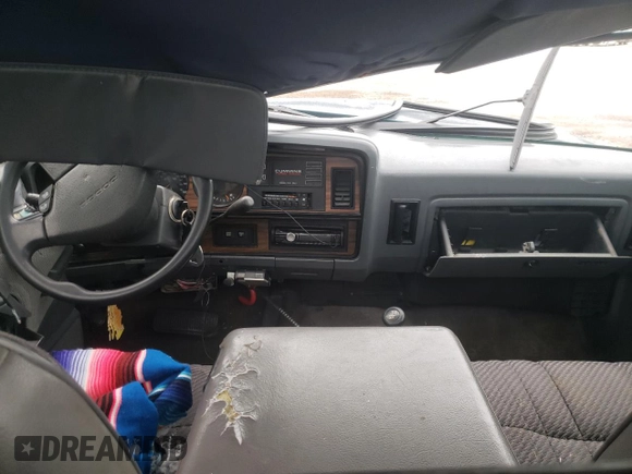 1993 Dodge D/W 250 with VIN 1B7KM26C5PS179046, listed as a Copart auction lot 84036284 with Not Provided miles and Salvage Title. Bid and sale history available at carsss.com. Image 8.