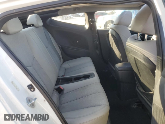 2012 Hyundai Veloster w/Gray Int with VIN KMHTC6AD2CU074277, listed as a Copart auction lot 44045205 with 180,489 mi miles and Salvage title. Bid and sale history available at DreamBid. Image 11.