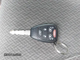 2004 Dodge Caravan SXT z VIN 2D4GP44L14R617041, wystawiony jako IAAI lot #42131204 z przebiegiem 176 105 mil mil oraz . Historia ofert i sprzedaży dostępna na DreamBid. Obrazek 11.