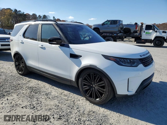 2017 Land Rover Discovery HSE with VIN SALRRBBV0HA028297, listed as a Copart auction lot 82135784 with 110,011 mi miles and Clean Title. Bid and sale history available at DreamBid. Image 4.