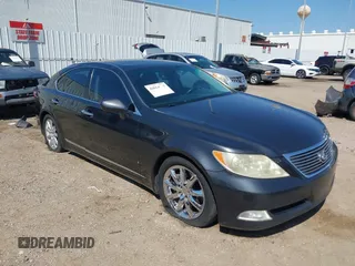 2008 Lexus LS 460 z VIN JTHBL46F185081395, wystawiony jako IAAI lot #42014942 z przebiegiem 235 101 mil mil oraz . Historia ofert i sprzedaży dostępna na DreamBid. Obrazek 1.
