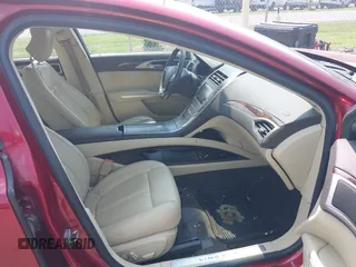 2013 Lincoln MKZ Hybrid z VIN 3LN6L2LU6DR816112, wystawiony jako IAAI lot #42416946 z przebiegiem 150 433 mil mil oraz . Historia ofert i sprzedaży dostępna na DreamBid. Obrazek 5.
