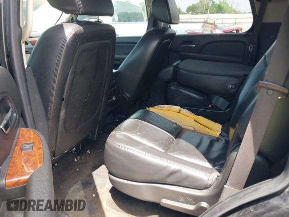 2007 Chevrolet Tahoe LT z VIN 1GNFC13J47J380225, wystawiony jako IAAI lot #42098510 z przebiegiem 248 352 mil mil oraz . Historia ofert i sprzedaży dostępna na DreamBid. Obrazek 8.