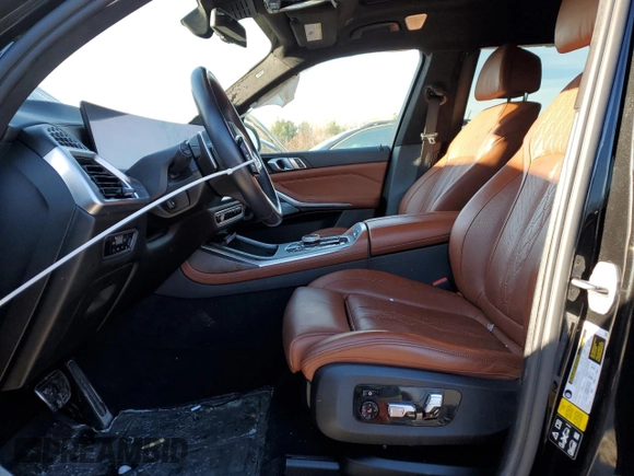 2023 BMW X7 xDrive40i with VIN 5UX23EM03P9P28696, listed as a Copart auction lot 44362265 with 0 mi miles and Non Repairable. Bid and sale history available at carsss.com. Image 7.