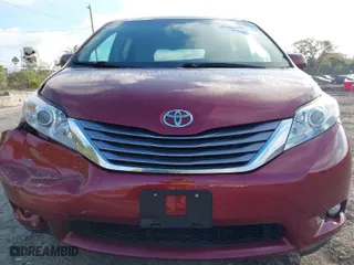 2016 Toyota Sienna XLE with VIN 5TDYK3DC8GS701072, listed as a IAAI auction lot 41154795 with 52,600 mi miles. Bid and sale history available at carsss.com. Image 12.