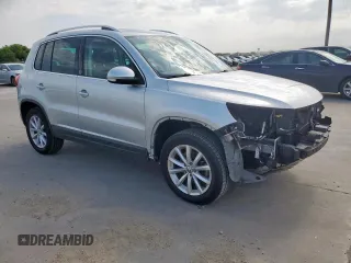 2017 Volkswagen Tiguan Wolfsburg Edition z VIN WVGRV7AX8HK002118, wystawiony jako Copart lot #62604155 z przebiegiem 48 242 mil mil oraz Szkoda całkowita • Salvage title. Historia ofert i sprzedaży dostępna na DreamBid. Obrazek 4.