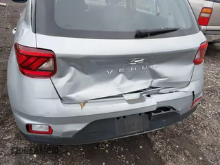 2022 Hyundai Venue SEL z VIN KMHRC8A3XNU188561, wystawiony jako IAAI lot #42337212 z przebiegiem 65 849 mil mil oraz . Historia ofert i sprzedaży dostępna na DreamBid. Obrazek 6.
