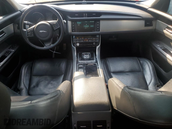 2016 Jaguar XF 35t Prestige with VIN SAJBK4BV5GCY17025, listed as a Copart auction lot 62923794 with 100,778 mi miles and Salvage Title. Bid and sale history available at carsss.com. Image 8.