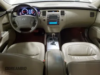 2009 Hyundai Azera Limited z VIN KMHFC46F09A372929, wystawiony jako Copart lot #88455705 z przebiegiem 111 222 mil mil oraz Szkoda całkowita • Salvage title. Historia ofert i sprzedaży dostępna na DreamBid. Obrazek 8.
