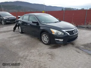 2015 Nissan Altima 2.5 with VIN 1N4AL3AP1FN390326, listed as a IAAI auction lot 41138264 with 128,020 mi miles. Bid and sale history available at carsss.com. Image 1.
