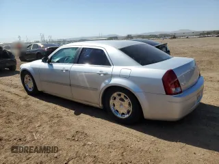 2006 Chrysler 300 with VIN 2C3KA43RX6H317820, listed as a Copart auction lot 58908493 with 152,778 mi miles and Clean Title. Bid and sale history available at DreamBid. Image 2.
