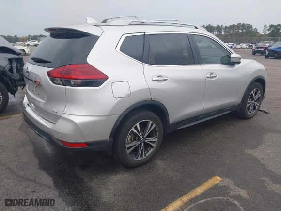 2019 Nissan Rogue SL with VIN 5N1AT2MT5KC844396, listed as a IAAI auction lot 40858867 with 28,469 mi miles. Bid and sale history available at carsss.com. Image 4.