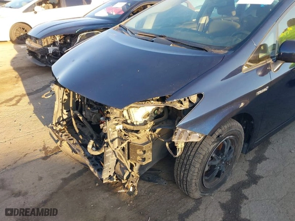 2015 Toyota Prius Four with VIN JTDKN3DUXF1998475, listed as a IAAI auction lot 41848450 with 176,229 mi miles. Bid and sale history available at carsss.com. Image 6.