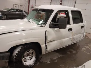 2006 Chevrolet Silverado 1500 with VIN 1GBHC23246F128626, listed as a IAAI auction lot 41574542 with Not Provided miles and . Bid and sale history available at DreamBid. Image 6.