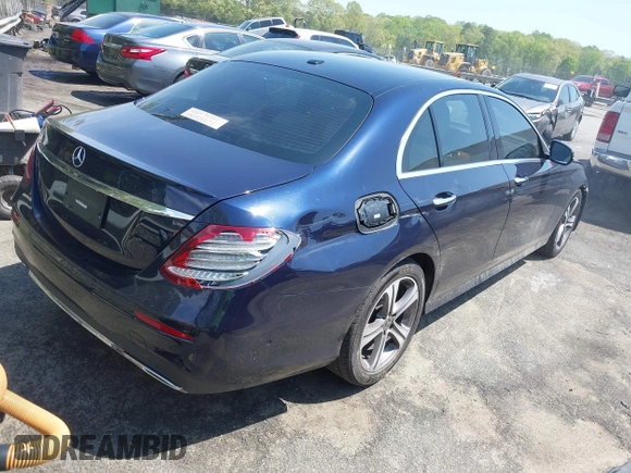 2018 Mercedes-Benz E-Class E 300 with VIN WDDZF4JBXJA369186, listed as a IAAI auction lot 42016149 with 59,360 mi miles. Bid and sale history available at carsss.com. Image 4.