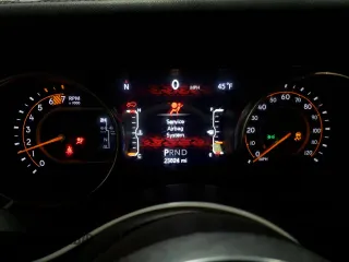 2021 Jeep Wrangler Unlimited Sahara Altitude с VIN 1C4HJXEN3MW796808, выставлен на аукционе Copart как лот 88975515 с пробегом 25 824 миль миль и Списание • Salvage title. История ставок и продаж доступна на DreamBid. Изображение 9.
