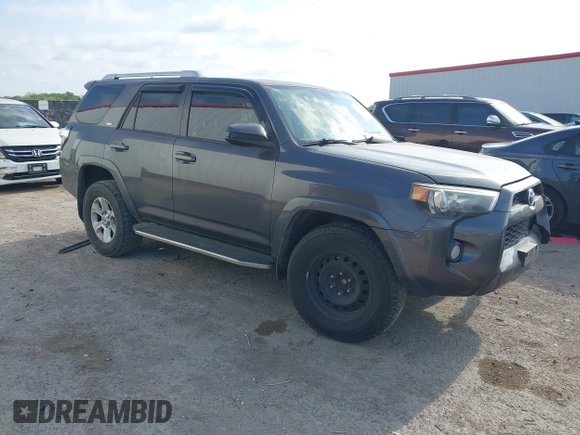 2014 Toyota 4Runner SR5 z VIN JTEZU5JR0E5071498, wystawiony jako IAAI lot #42050372 z przebiegiem 109 448 mil mil oraz . Historia ofert i sprzedaży dostępna na DreamBid. Obrazek 1.