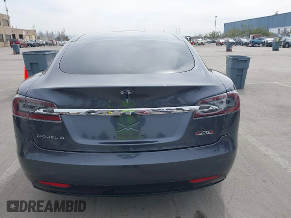 2016 Tesla Model S 90D с VIN 5YJSA1E40GF172502, выставлен на аукционе IAAI как лот 41841406 с пробегом 83 660 миль миль и . История ставок и продаж доступна на DreamBid. Изображение 16.