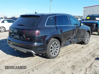 2019 Audi Q7 Prestige with VIN WA1VAAF72KD020723, listed as a IAAI auction lot 41154320 with 63,159 mi miles. Bid and sale history available at carsss.com. Image 4.