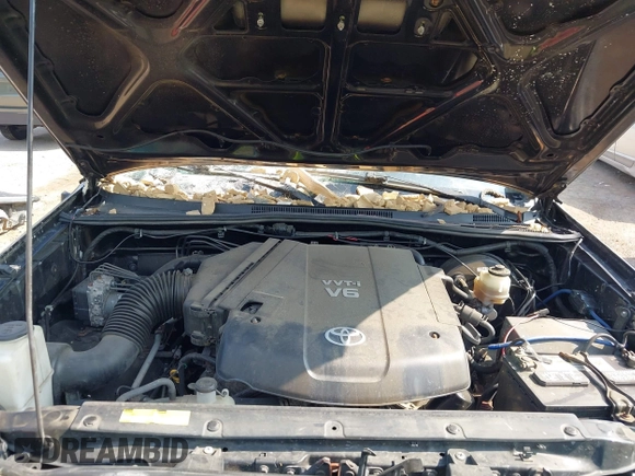 2011 Toyota Tacoma with VIN 3TMLU4EN4BM079699, listed as a IAAI auction lot 42446694 with 200,103 mi miles and . Bid and sale history available at DreamBid. Image 10.