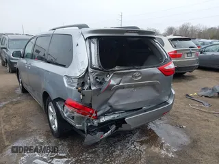 2017 Toyota Sienna LE Auto Access Seat with VIN 5TDKZ3DC4HS898051, listed as a IAAI auction lot 41530873 with 117,576 mi miles. Bid and sale history available at carsss.com. Image 6.