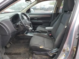 2017 Mitsubishi Outlander ES с VIN JA4AZ2A35HZ017764, выставлен на аукционе Copart как лот 52359635 с пробегом 196 669 миль миль и Списание • Salvage title. История ставок и продаж доступна на DreamBid. Изображение 7.